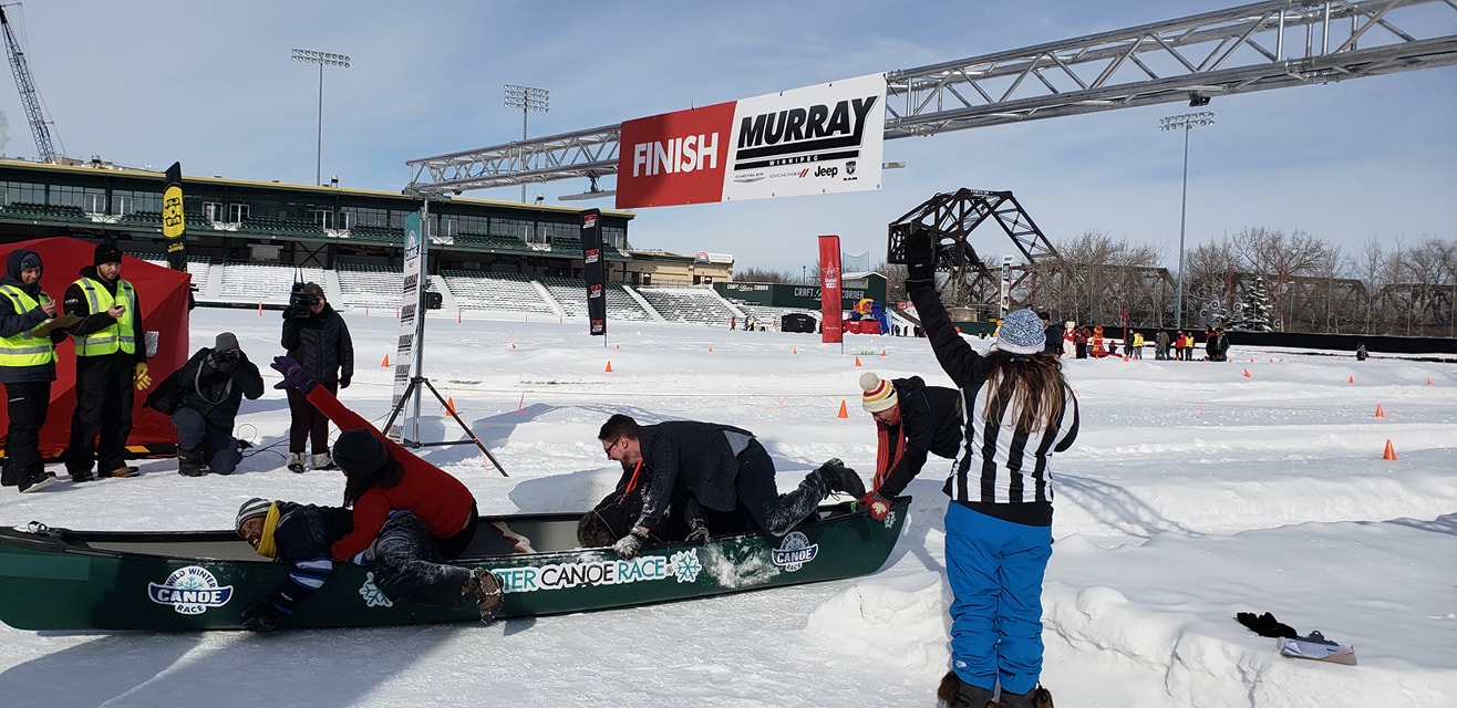 wild winter canoe race aint pretty.jpg (216 KB)